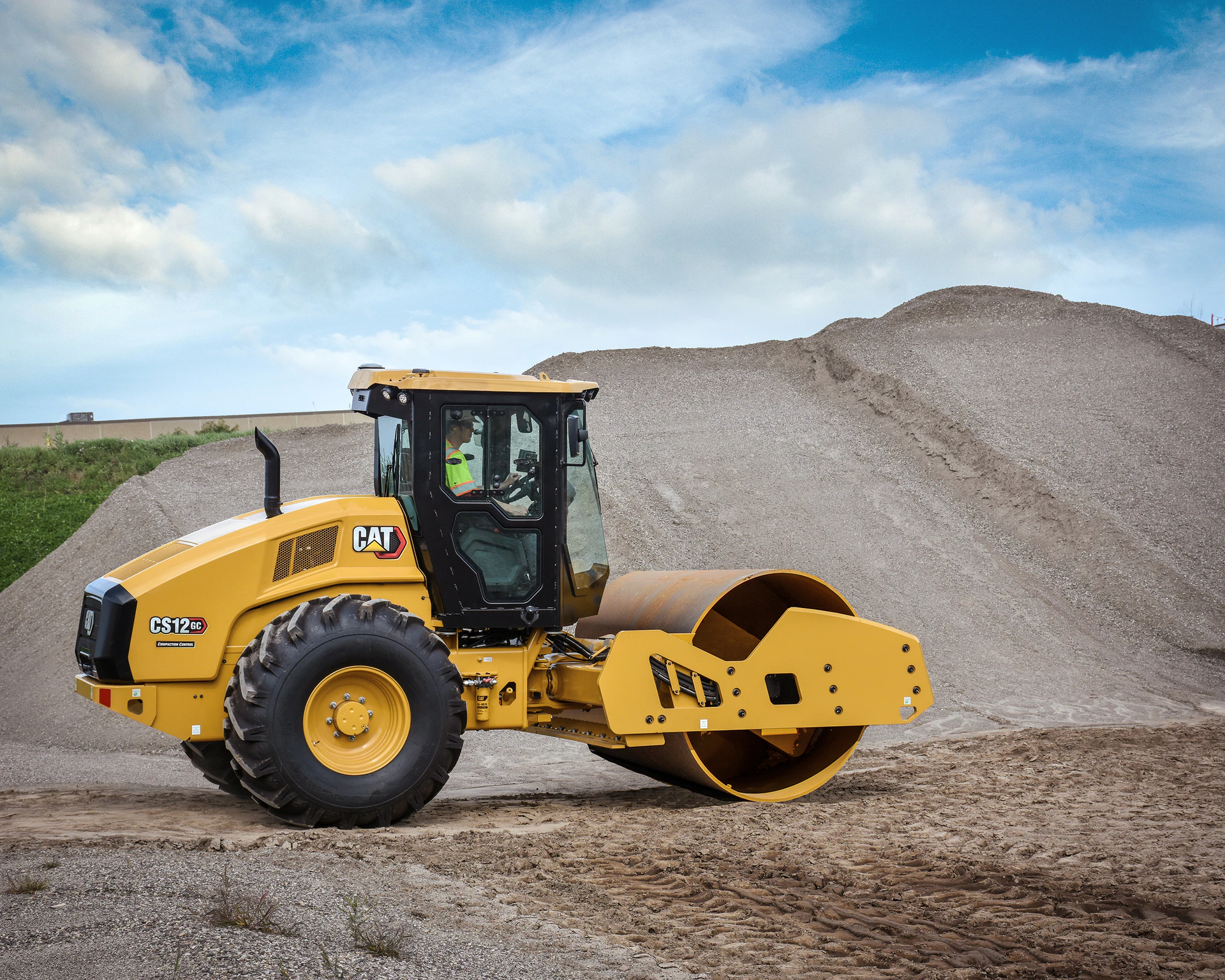 Cat rolls out 15 new vibratory compactors - Vimarsana News