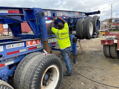 WirelessLink attaching solar powered unit