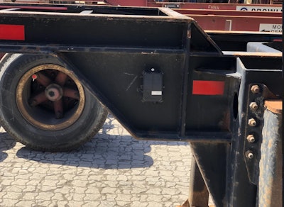 Wireless Link Solar Powered Unit Attached To Chassis