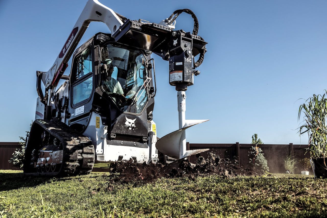 bob t-66 auger barreling into the ground