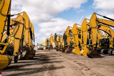 Auction ground of heavy duty equipment