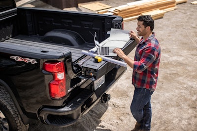 2022 Chevrolet Silverado 2500 Hd Multi Flex Tailgate 005