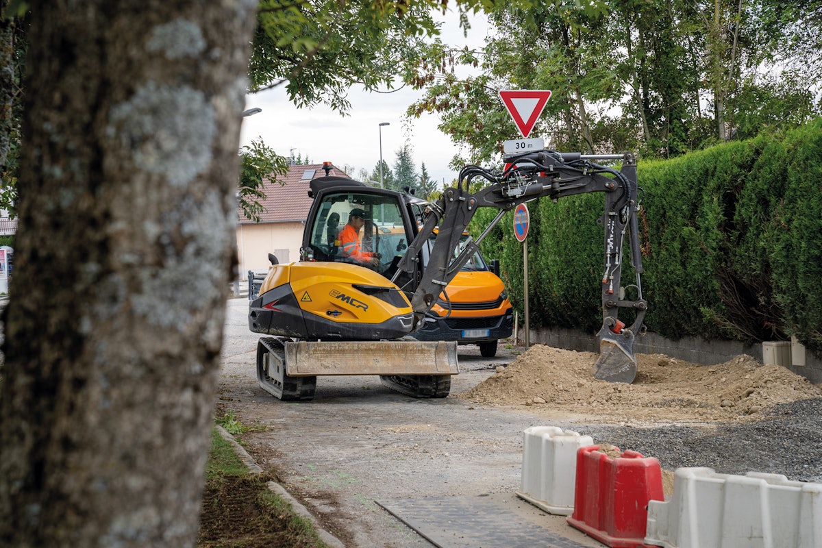 Compact Excavators: should you buy now or hold off? | Equipment World