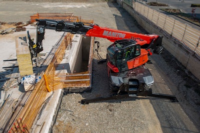 Manitou MRT2260 Vision+ rotating telehandler