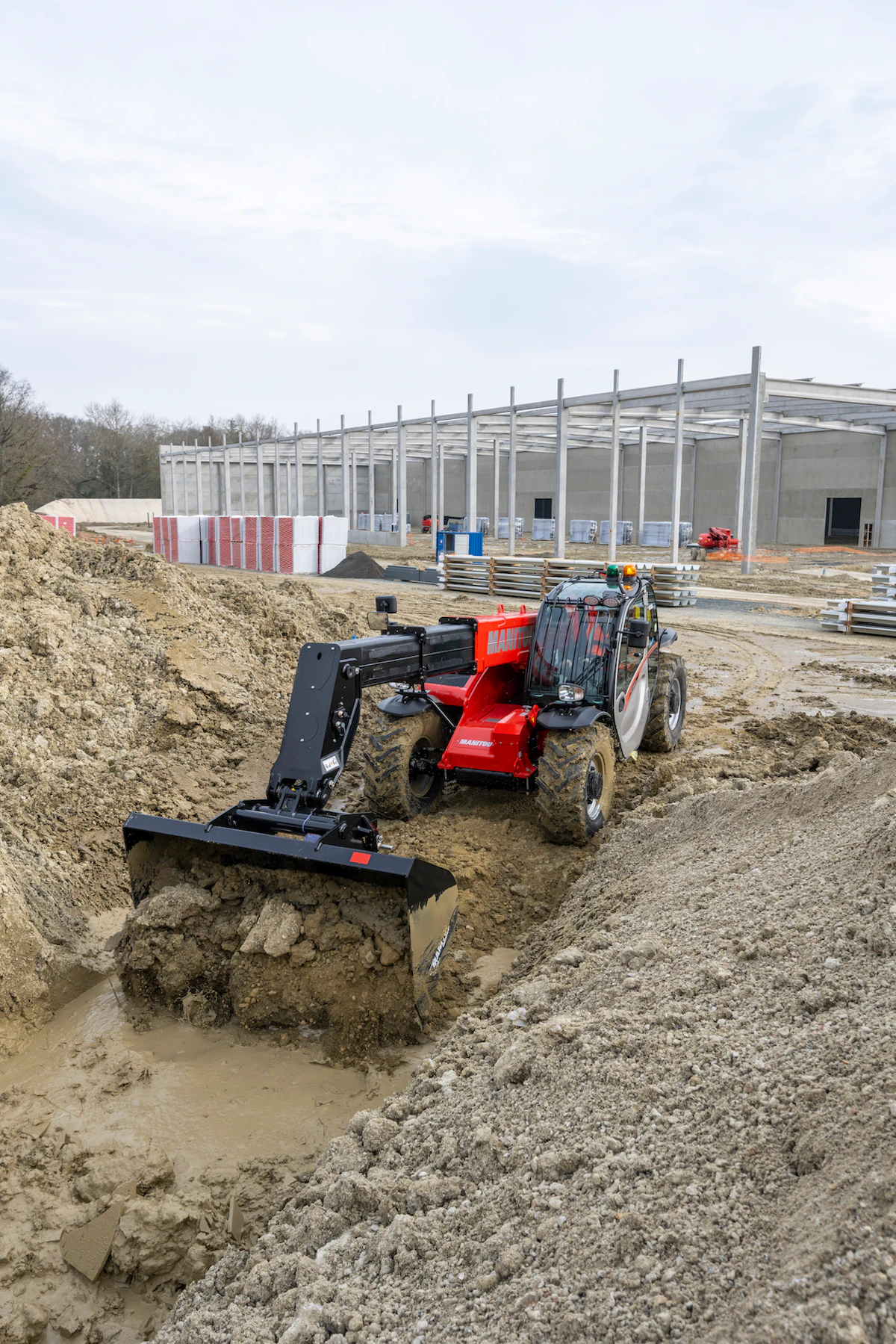 Manitou's new MT telehandlers fit for the tight jobsite - Vimarsana News