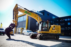 Electric excavator