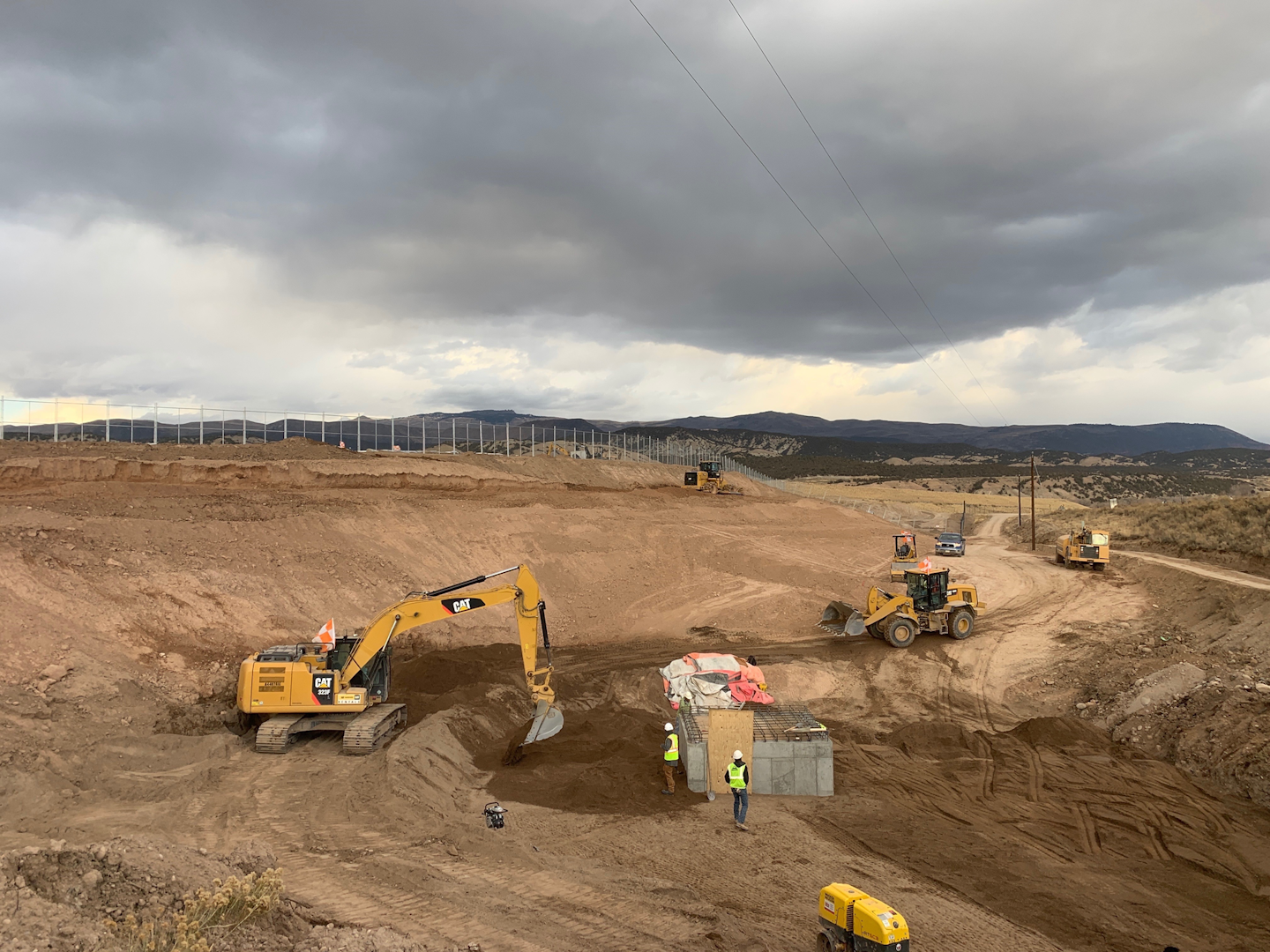 Backfilling and grading operations over the plate arch culvert at the Eagle Airport in Eagle, Colorado. In this photo, crews were nearing final elevations.