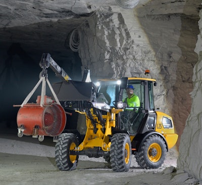 Volvo L25 compact wheel loader