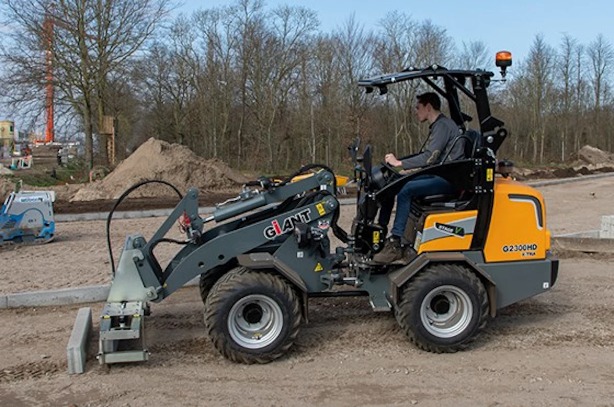 New Giant G2300 loaders can move dirt and fit tight spaces