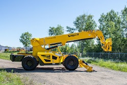 Pettibone Traverse T1056X telehandler