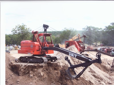 1958 Unit 614 backhoe Zagray museum