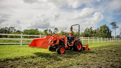 Compact utility tractor