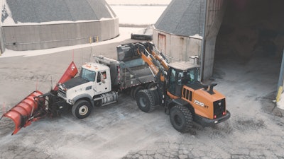 Case CE 721G wheel loader loading truck
