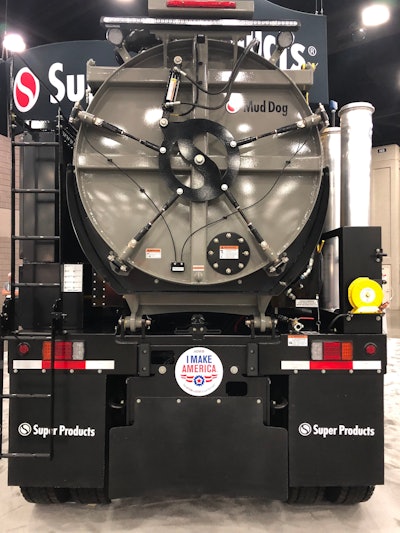 Mud Dog 700 vacuum excavator back