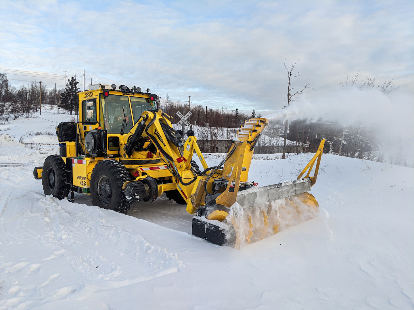 Pettibone SpeedSwing 445F snowblower