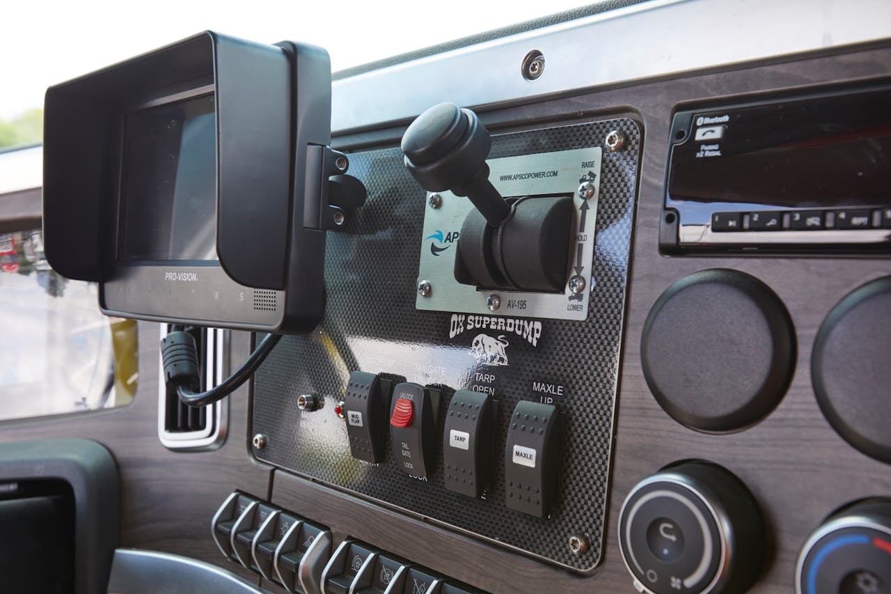 Western star 47X dash panel controls