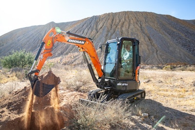 Doosan debuts DX27Z-7 compact excavator
