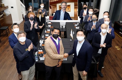 Hyundai Heavy Industries Group with Palantir Technologies executives.