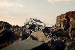 Rokbak articulated dump truck climbs hill
