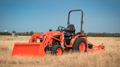 Compact utility tractor