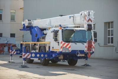 Tadano AC 2.040-1 crane