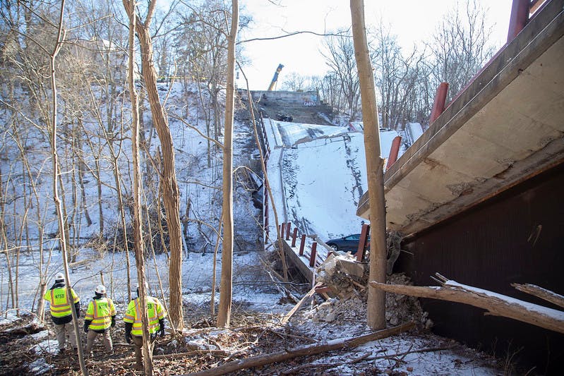 NTSB inspection check out collapsed Pittsburgh bridge