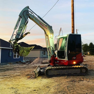 Elite Earthworks mini excavator