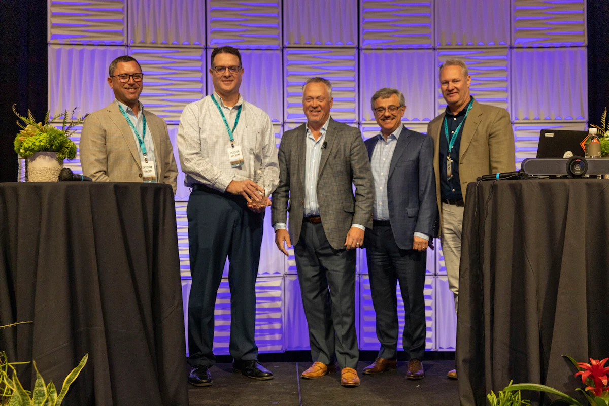 Volvo CE honors 2021's top dealer and uptime dealer of the year - Vimarsana News