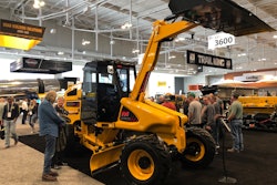 Mauldin M415XT Maintainer World of Asphalt