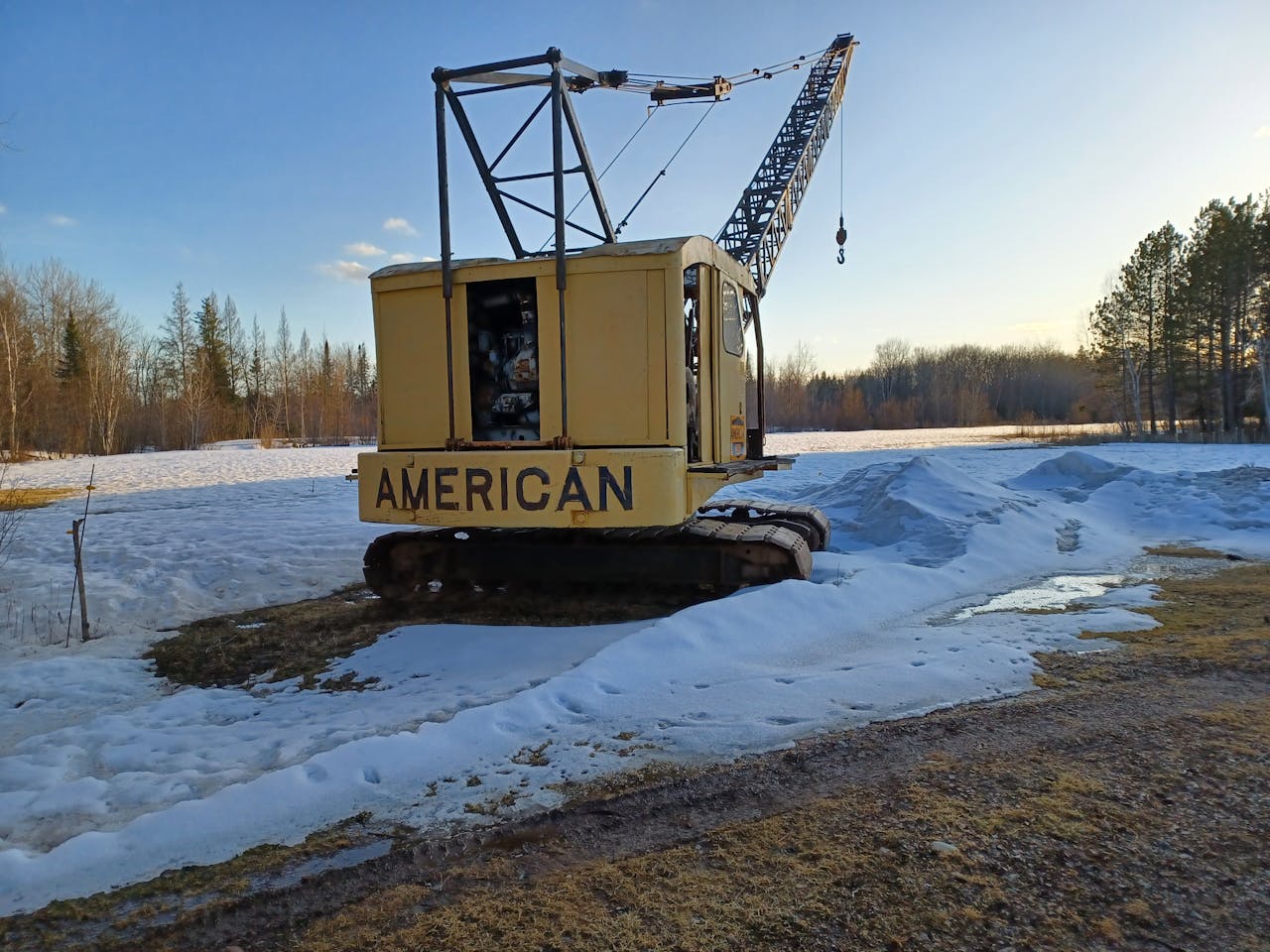 1961 American 399-BC crawler crane rear view