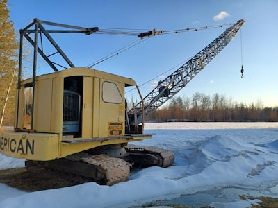 1961 American 399-BC crawler crane side view snow