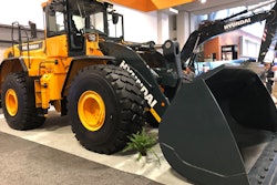 Hyundai HL980A wheel loader world of asphalt