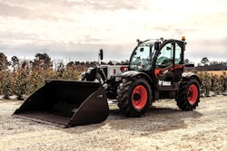 Bobcat TL923 Telehandler with bucket attachment