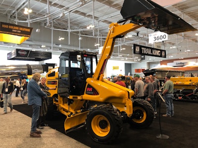 world of asphalt display mauldin maintainer M415XT