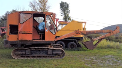 1965 Bantam C350 crawler crane before restoration