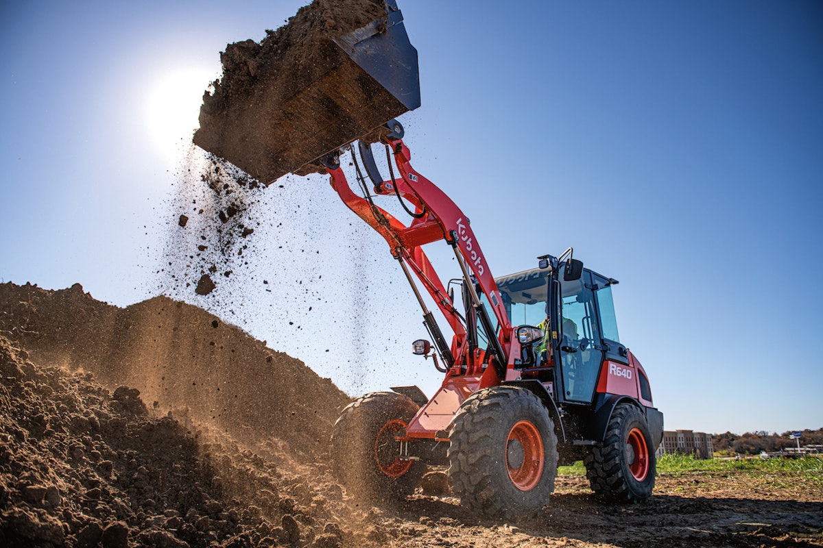 www.equipmentworld.com