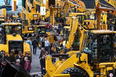 Cat booth a Bauma