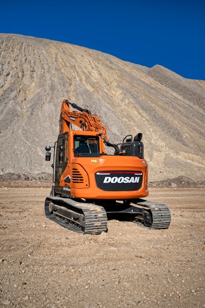 Doosan DX140LCR-7 excavator reduced tail swing view