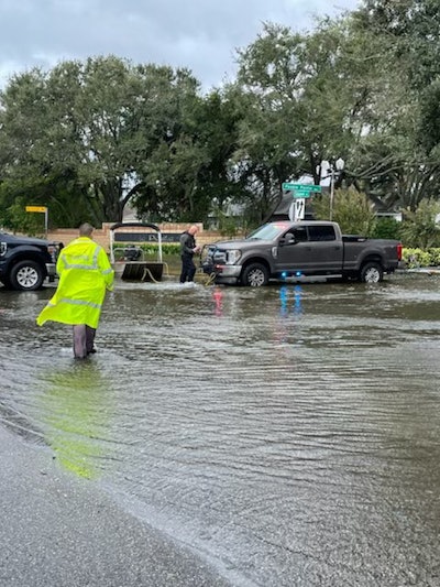 Hurricane Ian intersection flooded in Orlando Florida Florida Highway Patrol officers on scene