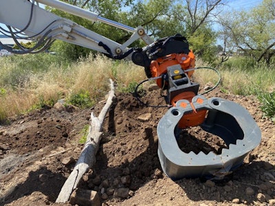 Werk-Brau NOX tiltrotator attachment on an excavator