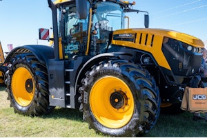 JCB launches Fastrac 4000 and 8000 Series tractors