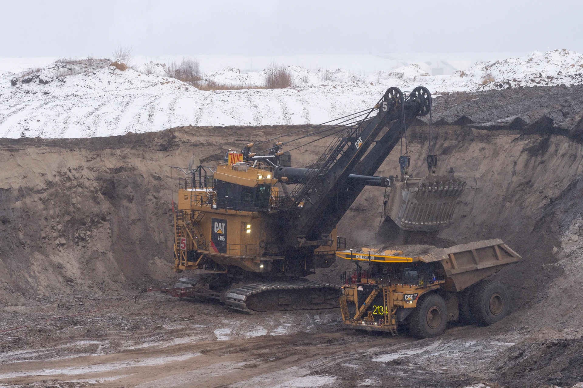 Cat Celebrates Autonomy and 1,000th Cat 24 Motor Grader - Vimarsana News