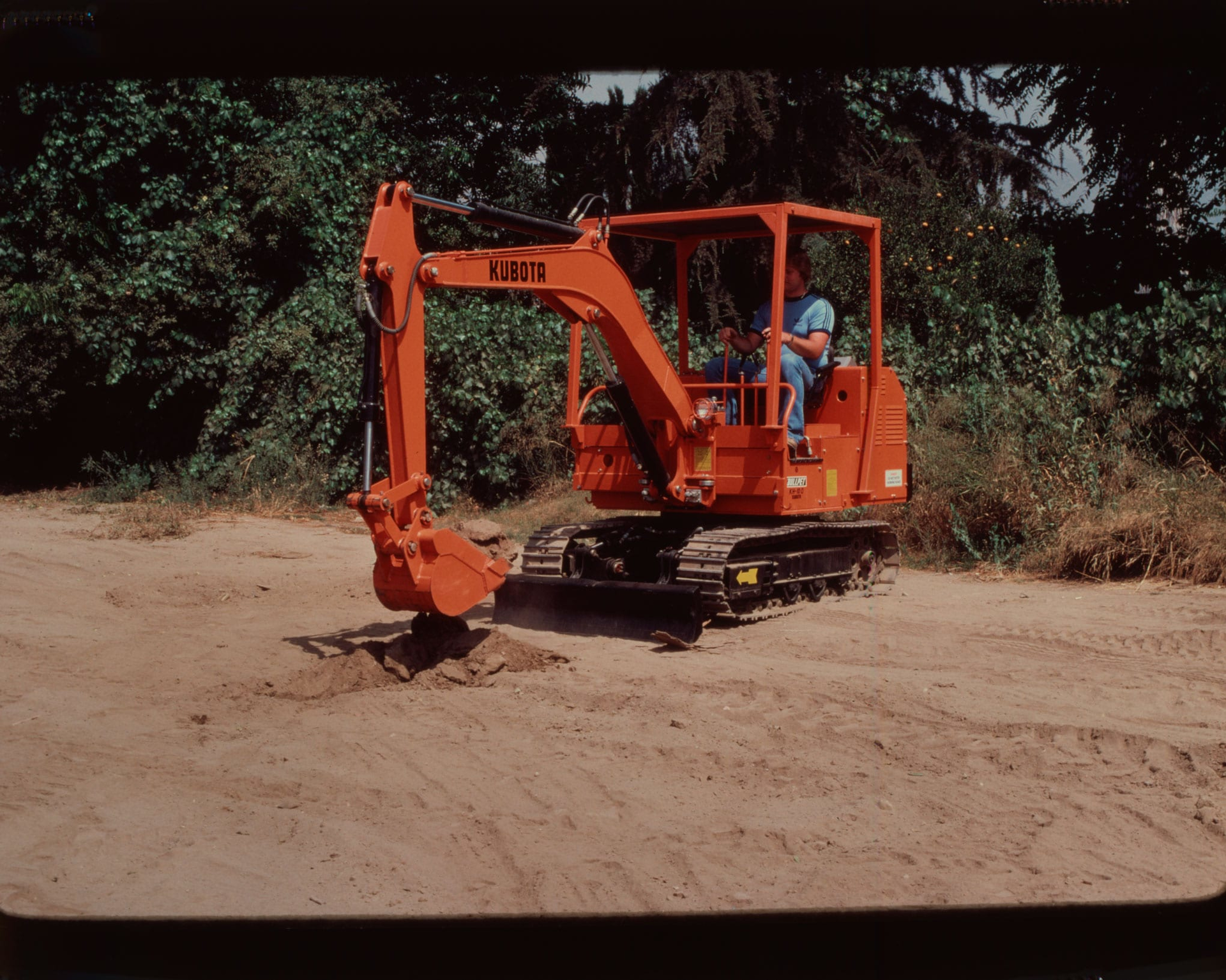 1979 KH10 excavator, other rare Kubotas found and restored Equipment