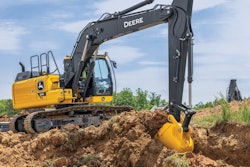John Deere 200 G-Tier excavator digging