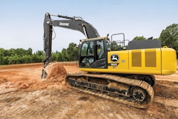 John Deere 300 P-Tier excavator digging