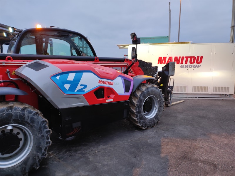 Manitou Unveils its First Hydrogen Telehandler Prototype | Equipment World