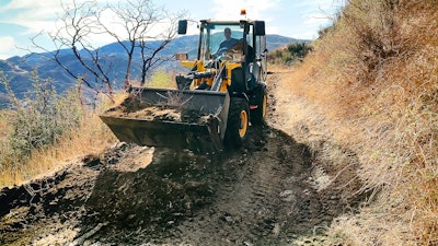 The L25 Electric is comfortable working in rugged and remote conditions.