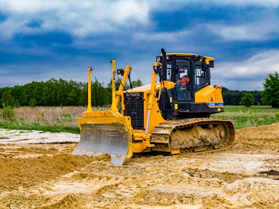 Dressta TD-15m dozer display shot pushing