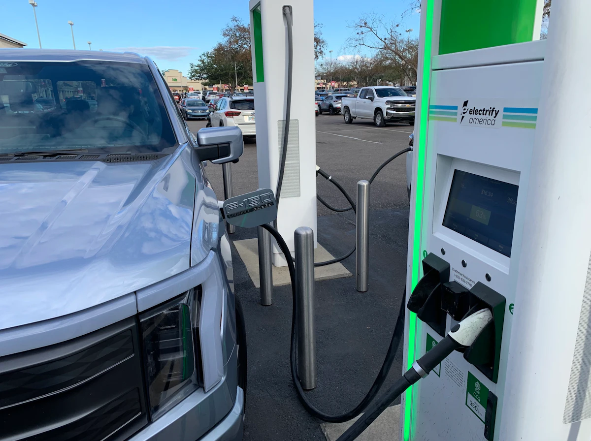 Charging can make or break the Ford F-150 Lightning - Vimarsana News