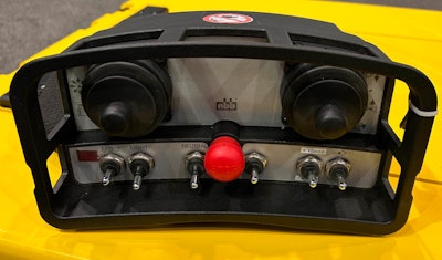 Video: Movex's Track-O remote controlled, electric minidozers ...